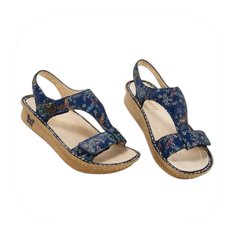 Comfort Wedge Slingback Sandals in Navy Floral